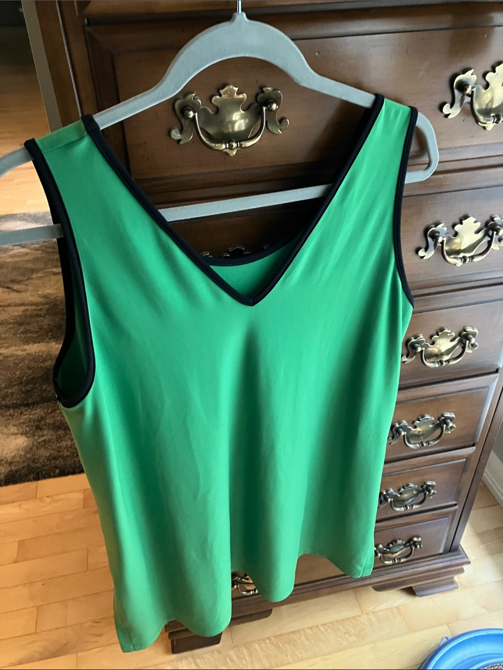 Sympli Emerald Green V-Neck Tank with Black Trim
